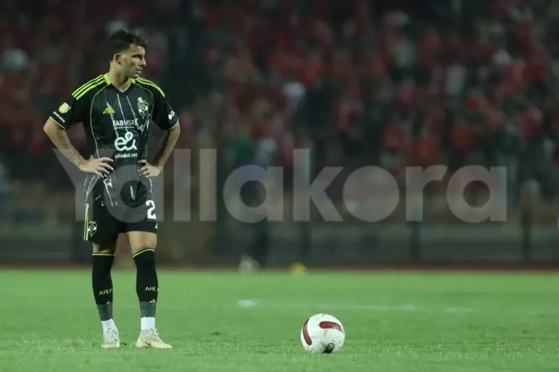 تداعيات الهتافات المسيئة لزيزو على مستقبل الزمالك وعقوباته المتوقعة تداعيات الهتافات المسيئة لزيزو على مستقبل الزمالك وعقوباته المتوقعة